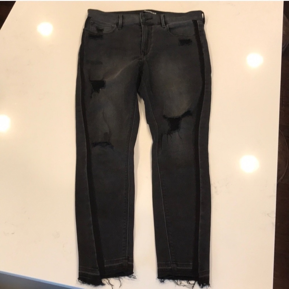 EXPRESS Black Mid Rise Stretch Ankle Jeans